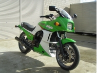    Kawasaki GPZ900R 1998  1
