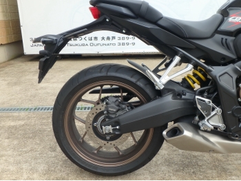     Honda CB650R 2019  17