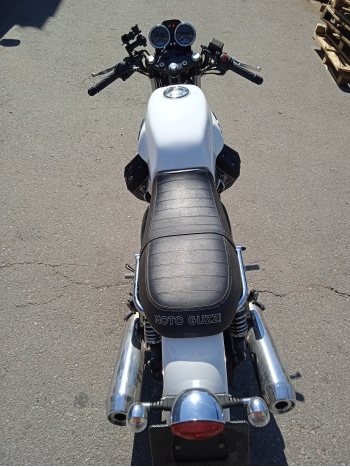     Moto Guzzi V7 Stone 2014  15