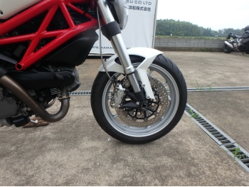     Ducati Monster1100 M1100 2009  19