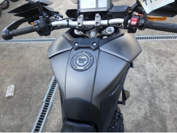     Yamaha MT-09 Tracer FJ-09 2015  22