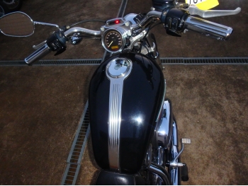     Harley Davidson XL1200C-I Sportster Custom 2010  22