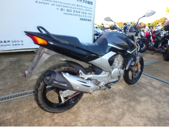     Yamaha YBR250 2010  9