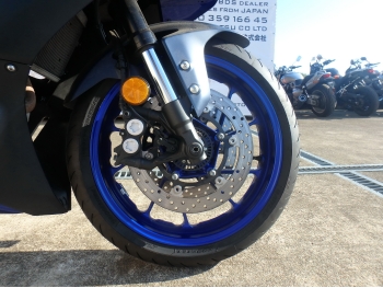     Yamaha YZF-R7 2021  18