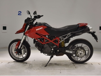    Ducati Hypermotards796 2010  1