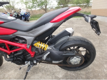     Ducati Hypermotard 820 2013  16