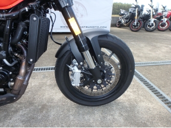     Harley Davidson X500 2024  19