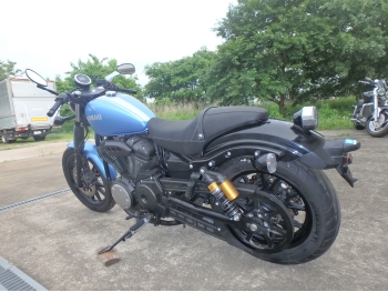     Yamaha XV950 Bolt ABS 2015  11