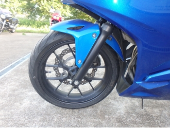     Honda CBR400R-2 2020  12