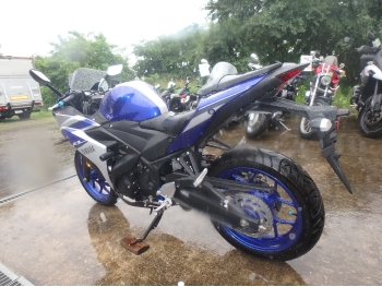     Yamaha YZF-R3 2015  11