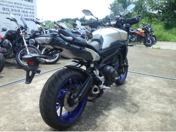     Yamaha MT-09 Tracer / FJ-09 / Tracer 900 2015  8