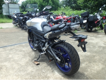     Yamaha MT-09 Tracer / FJ-09 / Tracer 900 2015  10