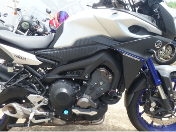     Yamaha MT-09 Tracer / FJ-09 / Tracer 900 2015  17