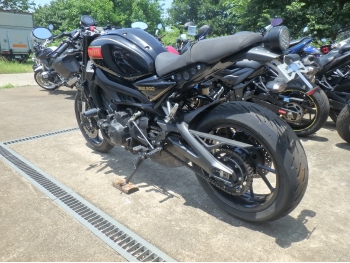     Yamaha XSR900 2016  10