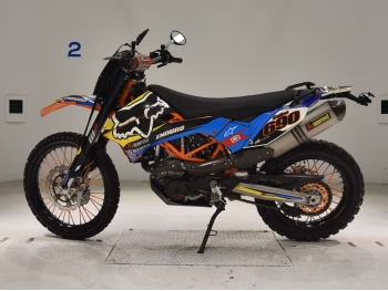     KTM 690 Enduro R 2013  1