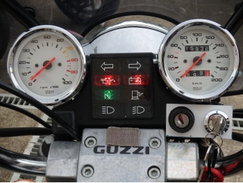     Moto Guzzi Nevada750 2001  18