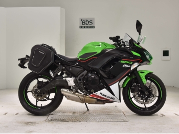     Kawasaki Ninja650A 2022  2