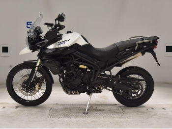     Triumph Tiger800XC 2012  1