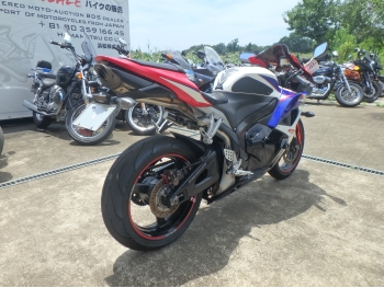     Honda CBR600RR-3A 2010  8