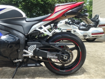     Honda CBR600RR-3A 2010  15