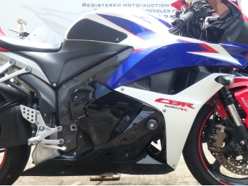     Honda CBR600RR-3A 2010  17