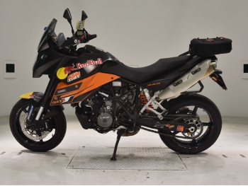     KTM 990 Supermoto T 2009  1