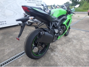     Kawasaki ZX-6RA Ninja 2015  6