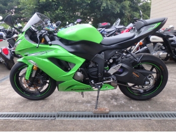     Kawasaki ZX-6RA Ninja 2015  9