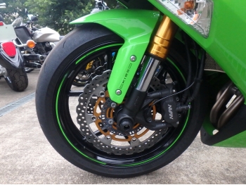     Kawasaki ZX-6RA Ninja 2015  11