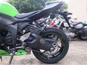     Kawasaki ZX-6RA Ninja 2015  13