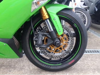     Kawasaki ZX-6RA Ninja 2015  16