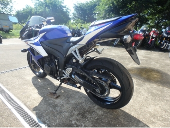     Honda CBR600RR-3 2007  11