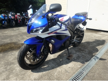     Honda CBR600RR-3 2007  13