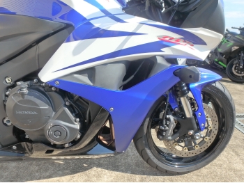     Honda CBR600RR-3 2007  19