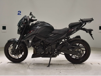     Suzuki GSX-S750 2018  1