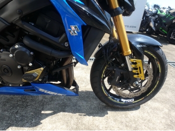     Suzuki GSX-S750 2017  19