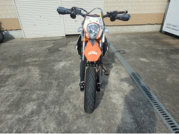     KTM 690 SMC R 2013  6