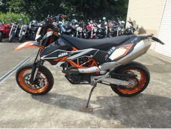     KTM 690 SMC R 2013  12