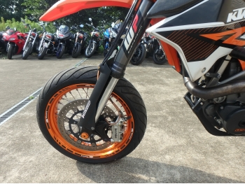     KTM 690 SMC R 2013  14