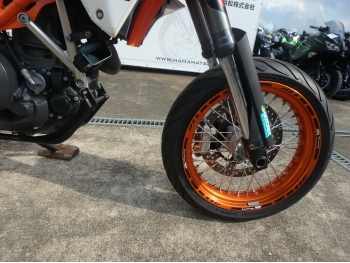     KTM 690 SMC R 2013  19