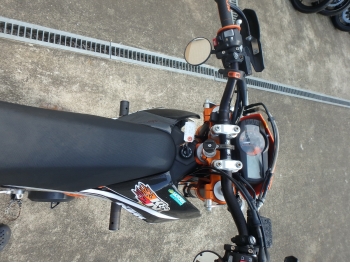     KTM 690 SMC R 2013  22