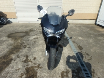     Honda VFR800F Interceptor 2014  6