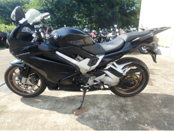     Honda VFR800F Interceptor 2014  12