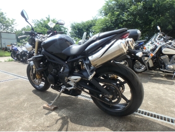     Triumph Street Triple 2009  11