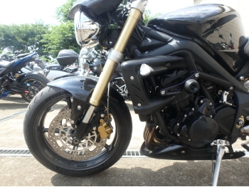     Triumph Street Triple 2009  14