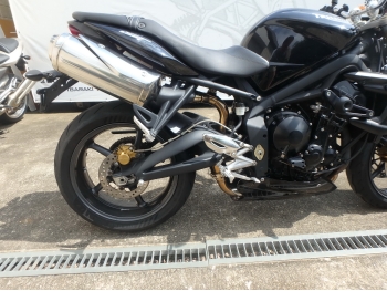     Triumph Street Triple 2009  17