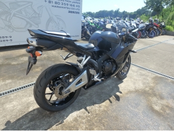     Honda CBR600RR 2013  4