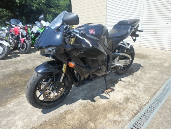     Honda CBR600RR 2013  8