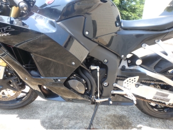     Honda CBR600RR 2013  10