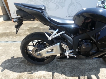     Honda CBR600RR 2013  12